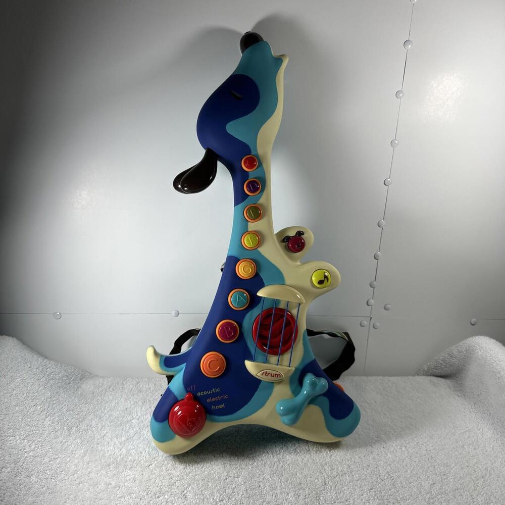 B. Toys Interactive Dog Guitar Woofer Working Condition Guitar for Kids Gift